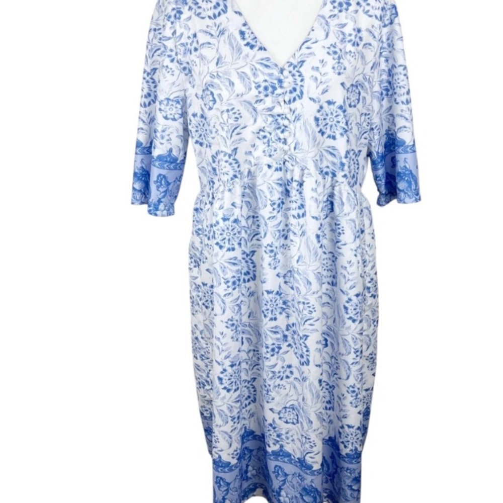 Women’s White & Blue Floral All-Over Print Dress - Size 4X